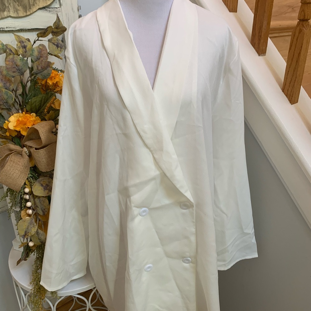 NWT Pretty Little Thing size 16 cream longline Blazer